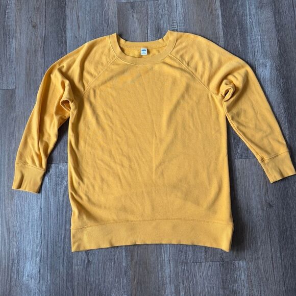 Old Navy Yellow Sweater EUC Size Medium - Picture 1 of 4